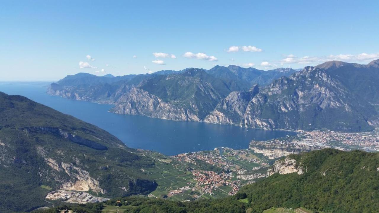 Appartamento Vacanze Bordala Ronzo-Chienis Bagian luar foto