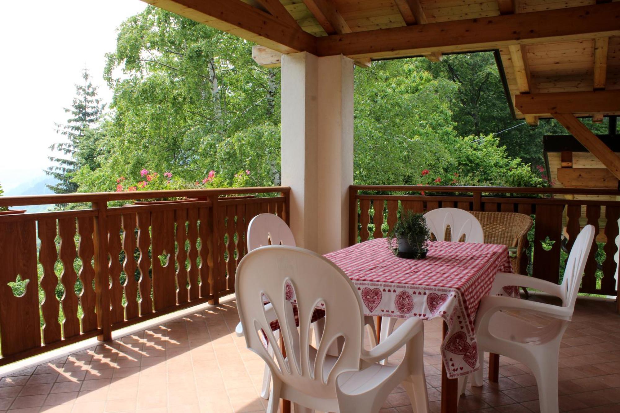 Appartamento Vacanze Bordala Ronzo-Chienis Bagian luar foto